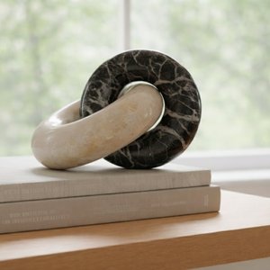 Marble Ring Knot - Black & White